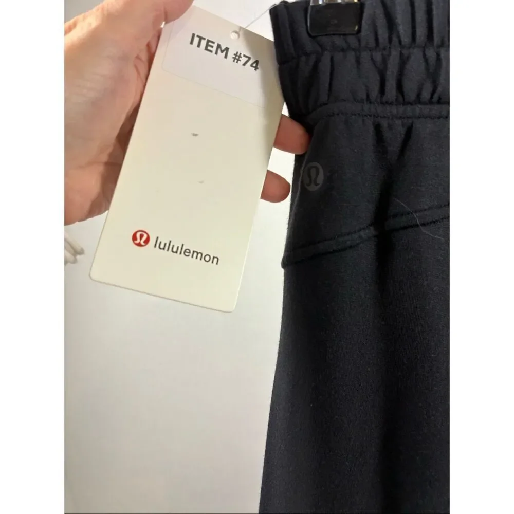 Lululemon NWT Be Calm Mid Rise Bermuda Shorts in Black Size XS